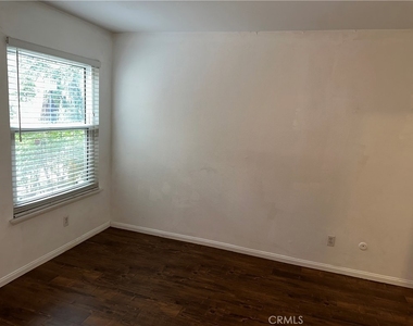 7101 Farralone Avenue - Photo Thumbnail 11