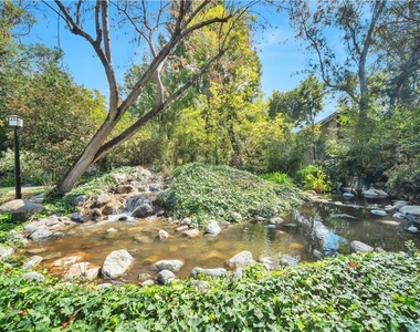 7101 Farralone Avenue - Photo Thumbnail 34