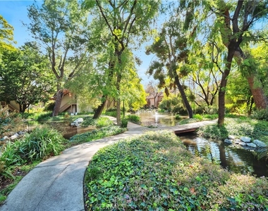 7101 Farralone Avenue - Photo Thumbnail 35