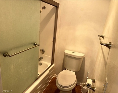 7101 Farralone Avenue - Photo Thumbnail 14