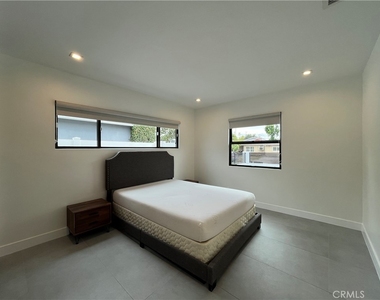 5735 Saloma - Photo Thumbnail 9