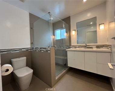 5735 Saloma - Photo Thumbnail 8