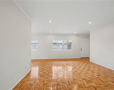 6342 Morse - Photo Thumbnail 5