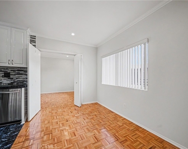 6342 Morse - Photo Thumbnail 9