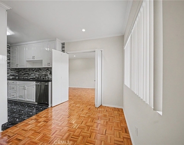 6342 Morse - Photo Thumbnail 11