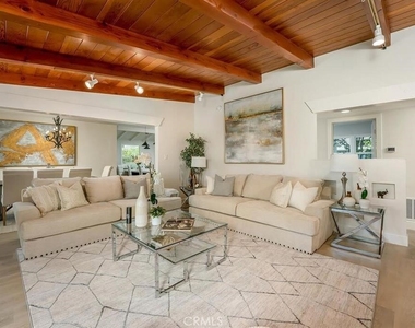 5628 Ponce Avenue - Photo Thumbnail 5