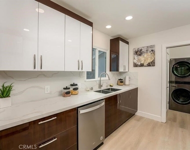 5628 Ponce Avenue - Photo Thumbnail 15