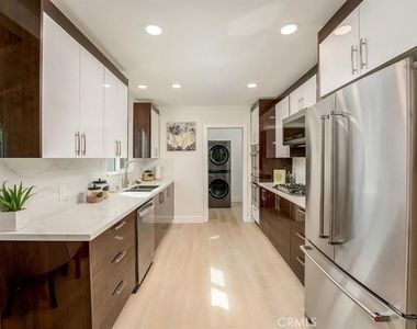 5628 Ponce Avenue - Photo Thumbnail 13