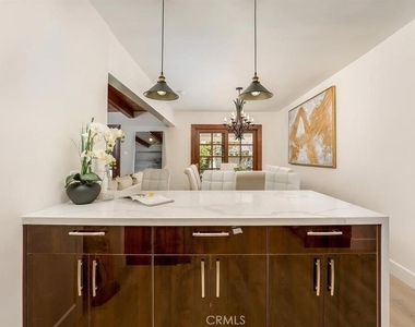 5628 Ponce Avenue - Photo Thumbnail 11