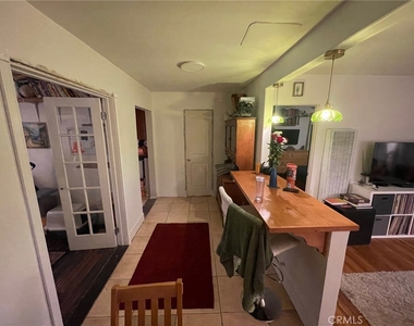 326 W Oliver Street - Photo Thumbnail 7