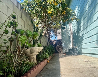326 W Oliver Street - Photo Thumbnail 1