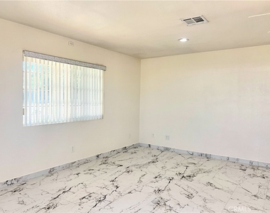 1143 Elizabeth Lake - Photo Thumbnail 18