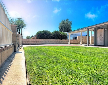 1143 Elizabeth Lake - Photo Thumbnail 7