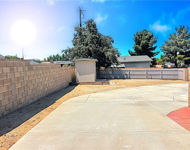 1143 Elizabeth Lake - Photo Thumbnail 29