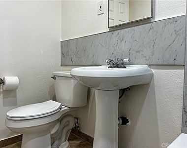 1143 Elizabeth Lake - Photo Thumbnail 24