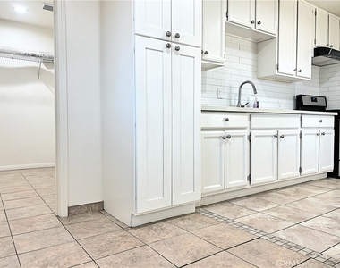 1143 Elizabeth Lake - Photo Thumbnail 51