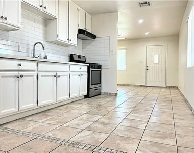 1143 Elizabeth Lake - Photo Thumbnail 49