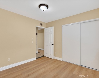 18259 Minnehaha Street - Photo Thumbnail 38