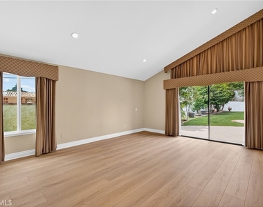 18259 Minnehaha Street - Photo Thumbnail 22