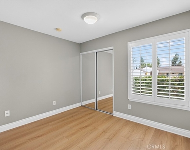18259 Minnehaha Street - Photo Thumbnail 31