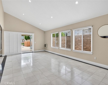 18259 Minnehaha Street - Photo Thumbnail 16