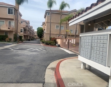 13967 Lemoli Avenue - Photo Thumbnail 3