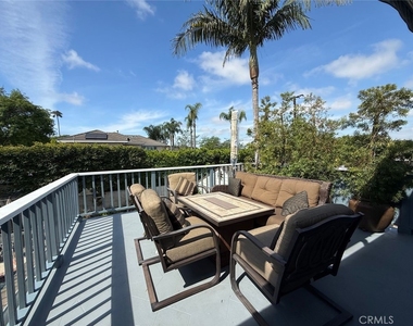 5290 E El Roble - Photo Thumbnail 10