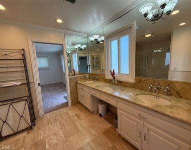 5290 E El Roble - Photo Thumbnail 17