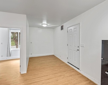 750 Hawaii Avenue - Photo Thumbnail 8