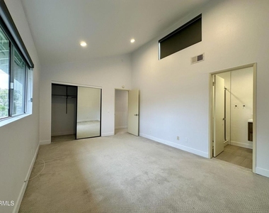 1454 E Orange Grove Boulevard - Photo Thumbnail 13
