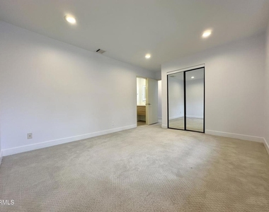 1454 E Orange Grove Boulevard - Photo Thumbnail 18