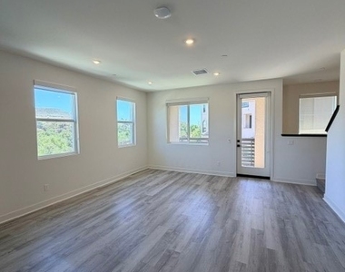 32083 Paseo Vibrantre - Photo Thumbnail 15