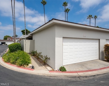 8115 Woolburn Drive - Photo Thumbnail 19