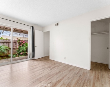 8115 Woolburn Drive - Photo Thumbnail 13