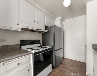 8115 Woolburn Drive - Photo Thumbnail 9