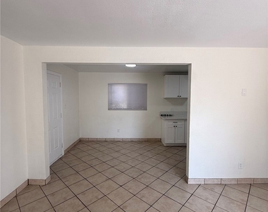 174 Magnolia Avenue - Photo Thumbnail 8
