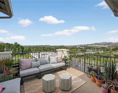 415 Besalu Terrace - Photo Thumbnail 16