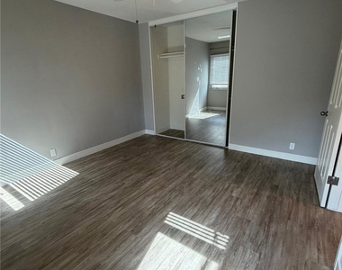 1739 E Appleton St - Photo Thumbnail 12