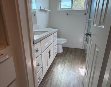 1739 E Appleton St - Photo Thumbnail 15