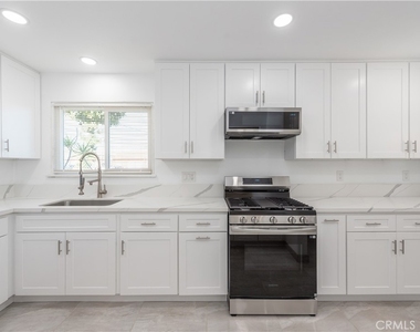 8002 San Luis - Photo Thumbnail 8