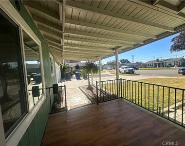 8002 San Luis - Photo Thumbnail 3