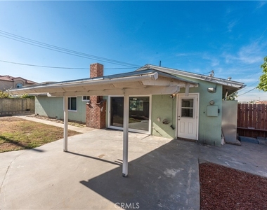8002 San Luis - Photo Thumbnail 19