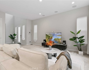 181 Pin Lane - Photo Thumbnail 2