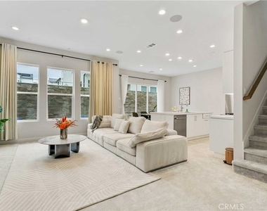 181 Pin Lane - Photo Thumbnail 1