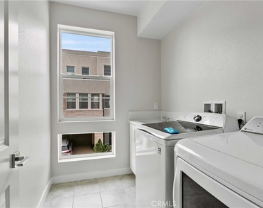 181 Pin Lane - Photo Thumbnail 19