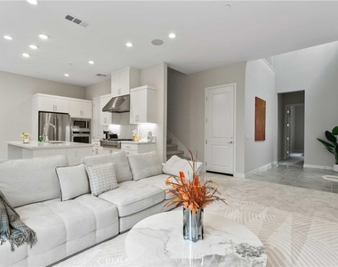 181 Pin Lane - Photo Thumbnail 3