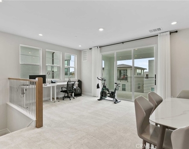 181 Pin Lane - Photo Thumbnail 8