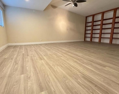 7610 Miller Avenue - Photo Thumbnail 9