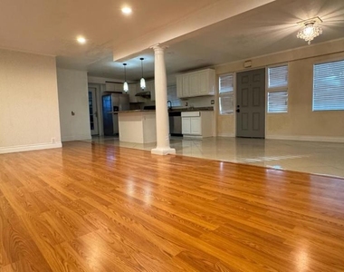 7610 Miller Avenue - Photo Thumbnail 6