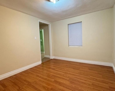 7610 Miller Avenue - Photo Thumbnail 14
